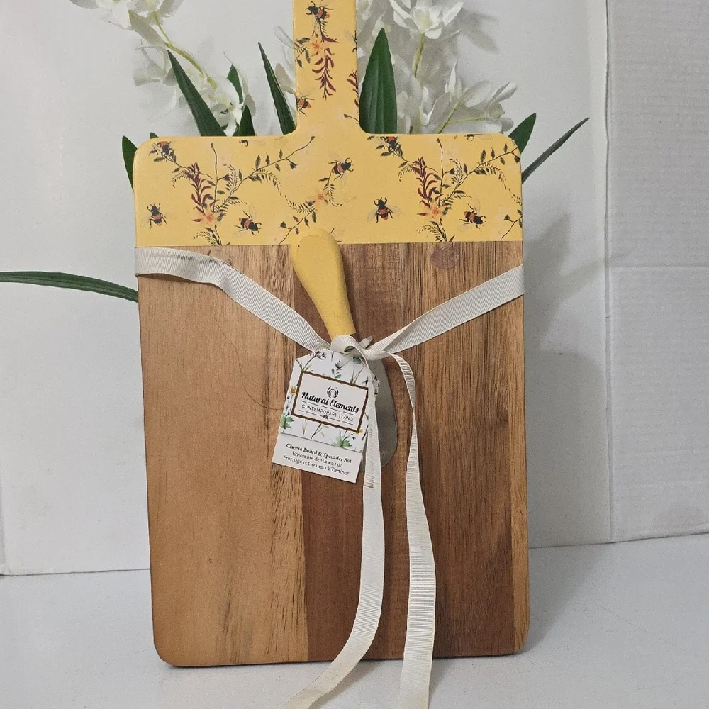 Natural Elements Yellow and Brown Cheese Board & Spreader Set, NWT